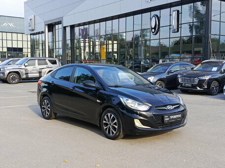 2012 Hyundai Solaris I, чёрный, 599000 рублей, вид 3