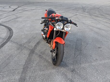 2010 Triumph Street Triple, оранжевый, 484000 рублей, вид 5