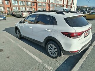 2019 Kia Rio X-Line IV, белый, 1700000 рублей, вид 3