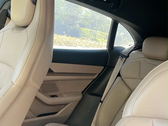2022 Porsche Taycan 4S Cross Turismo I, бежевый, 10050000 рублей - вид 7