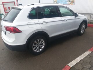 2018 Volkswagen Tiguan II, белый, 2549000 рублей, вид 5