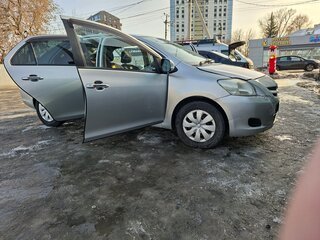 2009 Toyota Belta I, серый, 455000 рублей, вид 3