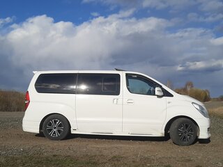 2013 Hyundai Grand Starex I, белый, 1800000 рублей, вид 2