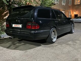 1999 Mercedes-Benz E-Класс 320 II (W210, S210), чёрный, 1500000 рублей, вид 4