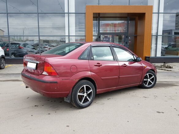 2002 Ford Focus I Рестайлинг, красный - вид 4