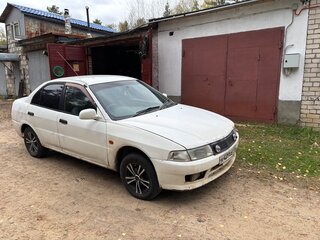 1999 Mitsubishi Mirage V, белый, 200000 рублей, вид 2