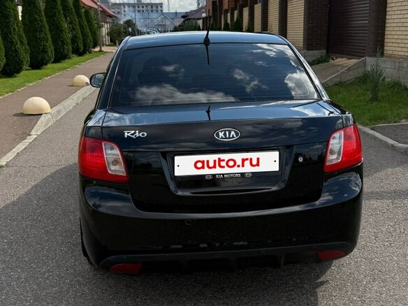 2010 Kia Rio II Рестайлинг, чёрный, 470000 рублей - вид 4