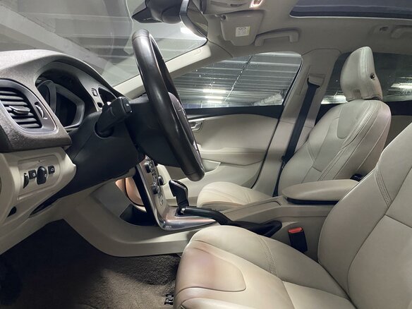 2014 Volvo V40 Cross Country I, белый - вид 14