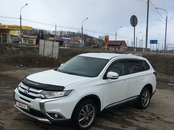 2018 Mitsubishi Outlander III Рестайлинг 2, белый - вид 1