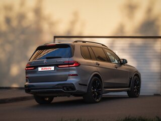 2022 BMW X7 M60i I (G07) Рестайлинг, серый, 17850000 рублей, вид 5