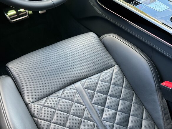 2020 Audi S8 IV (D5), синий, 9590000 рублей - вид 21