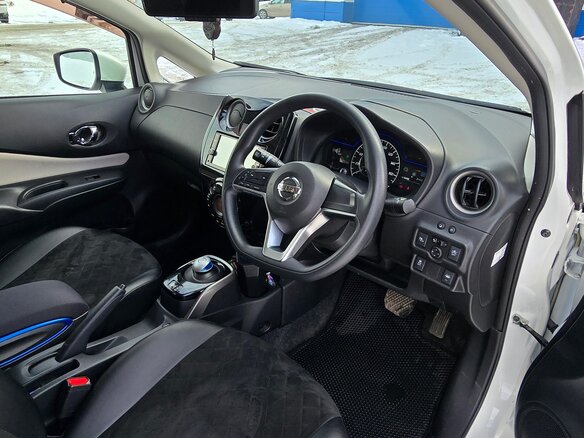 2018 Nissan Note e-Power II Рестайлинг, белый, 1369000 рублей - вид 9