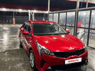 2021 Kia Rio IV Рестайлинг, красный, 2100000 рублей, вид 3