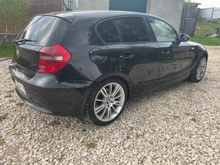 2007 BMW 1 серии 118d I (E81/E82/E87/E88) Рестайлинг, чёрный, 850000 рублей, вид 4
