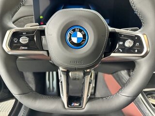 2025 BMW i7 xDrive60 I (G70), чёрный, 15365951 рублей, вид 5