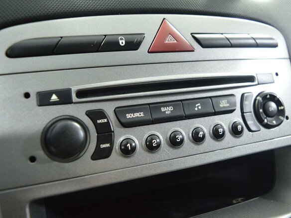 2011 Peugeot 308 I, чёрный - вид 16