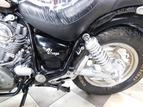 1996 Yamaha XV1100 Virago, чёрный - вид 17