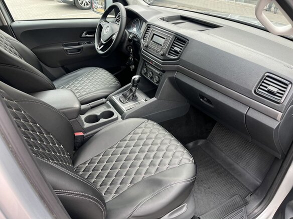 2017 Volkswagen Amarok I Рестайлинг, серебристый, 2590000 рублей - вид 9