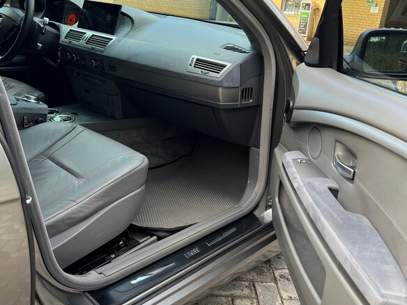 2005 BMW 7 серии 730i IV (E65/E66) Рестайлинг, серый, 1170000 рублей - вид 9