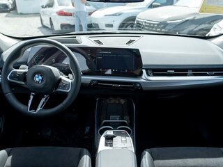 2026 BMW X1 Long 25Li xDrive III (U11/U12), чёрный, 5560000 рублей, вид 3