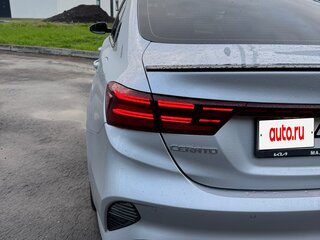 2021 Kia Cerato IV Рестайлинг, серебристый, 2750000 рублей, вид 3