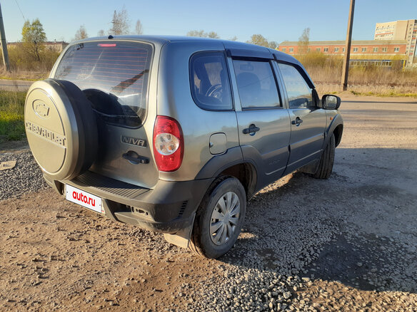 2010 Chevrolet Niva I Рестайлинг, серый - вид 3