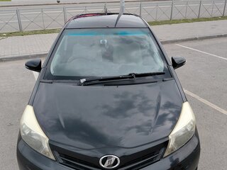 2012 Toyota Vitz III (XP130), чёрный, 800000 рублей, вид 3