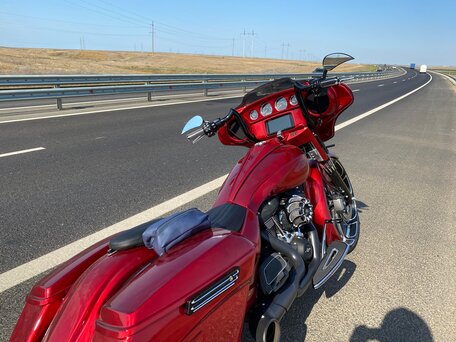2019 Harley-Davidson Street Glide, красный, 3199000 рублей, вид 2