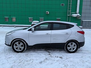 2011 Hyundai ix35 I, серебристый, 900000 рублей, вид 4