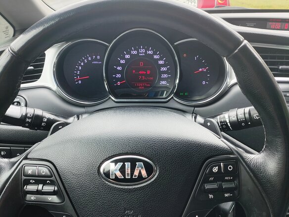 2016 Kia Ceed II Рестайлинг, серебристый, 1199000 рублей - вид 5