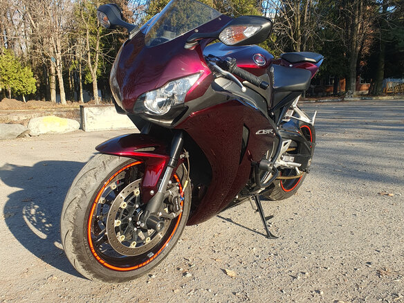 2009 Honda CBR 1000 RR/RA Fireblade, красный, 880000 рублей - вид 1