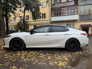 2023 Toyota Camry US Market VIII (XV70) Рестайлинг, белый, 3949999 рублей, вид 3