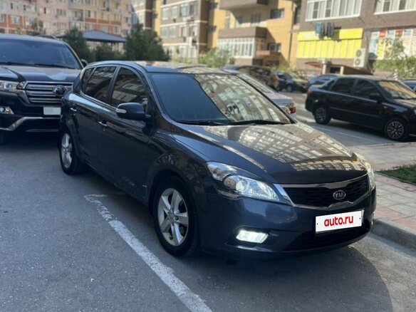 2010 Kia Ceed I Рестайлинг, серый, 860000 рублей