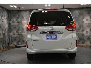 2020 Honda Freed II Рестайлинг, белый, 1270000 рублей, вид 4