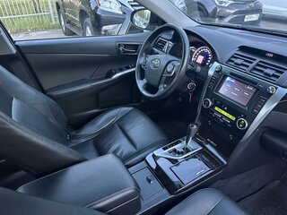 2014 Toyota Camry VII (XV50), серебристый, 1999000 рублей, вид 5