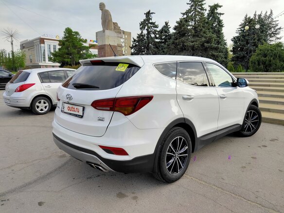 2015 Hyundai Santa Fe III Рестайлинг, белый, 2100000 рублей - вид 9