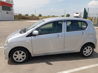 2017 Daihatsu Mira e:S I Рестайлинг, серебристый, 650000 рублей, вид 4