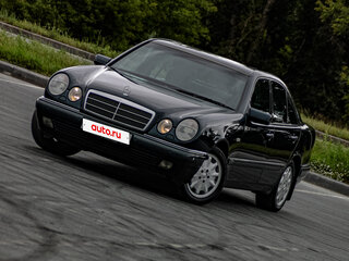 1997 Mercedes-Benz E-Класс 320 II (W210, S210), синий, 1850000 рублей, вид 2