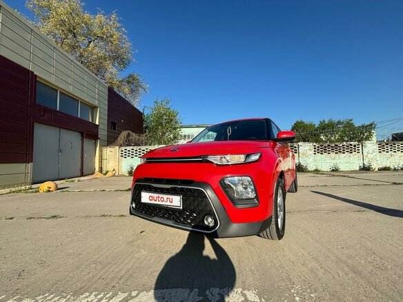 2019 Kia Soul III, красный, 1770000 рублей - вид 2