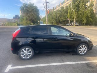 2012 Hyundai Solaris I, чёрный, 630000 рублей, вид 4