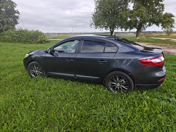 2011 Renault Fluence I, серый, 750000 рублей - вид 4
