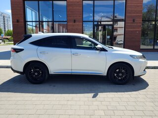 2019 Toyota Harrier III (XU60) Рестайлинг, белый, 3100000 рублей, вид 2