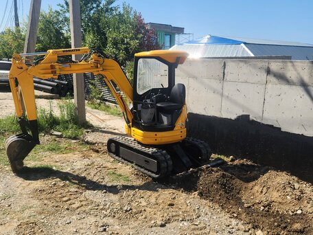 2010 Komatsu PC12, золотистый, 1650000 рублей, вид 1