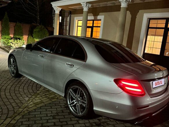 2019 Mercedes-Benz E-Класс 200 V (W213, S213, C238), серебристый, 3690000 рублей - вид 2