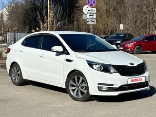 2016 Kia Rio III Рестайлинг, белый, 1300000 рублей, вид 2