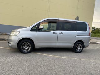 2005 Nissan Serena III (C25), серый, 945000 рублей, вид 2