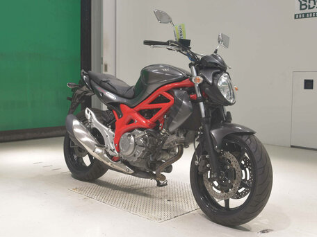 2014 Suzuki SFV 650 Gladius, чёрный, 421213 рублей, вид 4