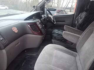 1998 Nissan Elgrand I (E50), чёрный, 700000 рублей, вид 3