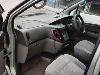 1997 Nissan Elgrand I (E50), серый, 600000 рублей, вид 4