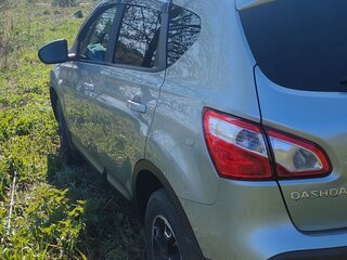 2010 Nissan Qashqai I Рестайлинг, серебристый, 1000000 рублей, вид 4